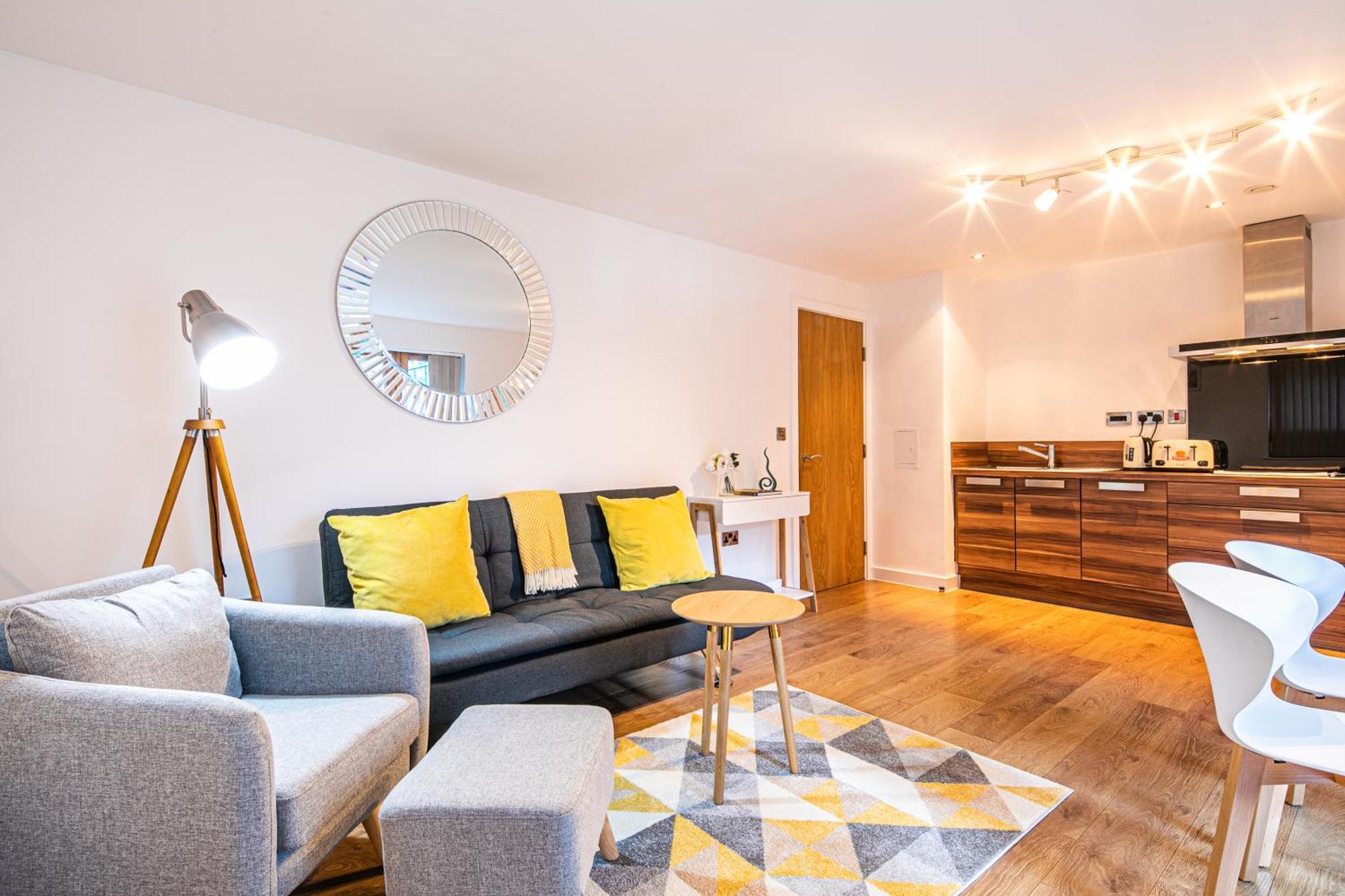 Stylish 2 Bed Apt 18 - City Centre, Free Parking, Espresso Machine & Netflix - Hosted By Stay Host Save Sheffield Exterior foto